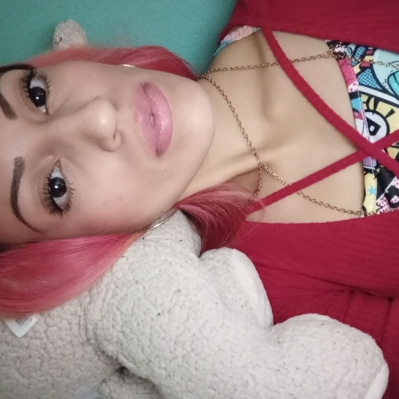 Meet your Posher, Anna - Picture 3 of 4